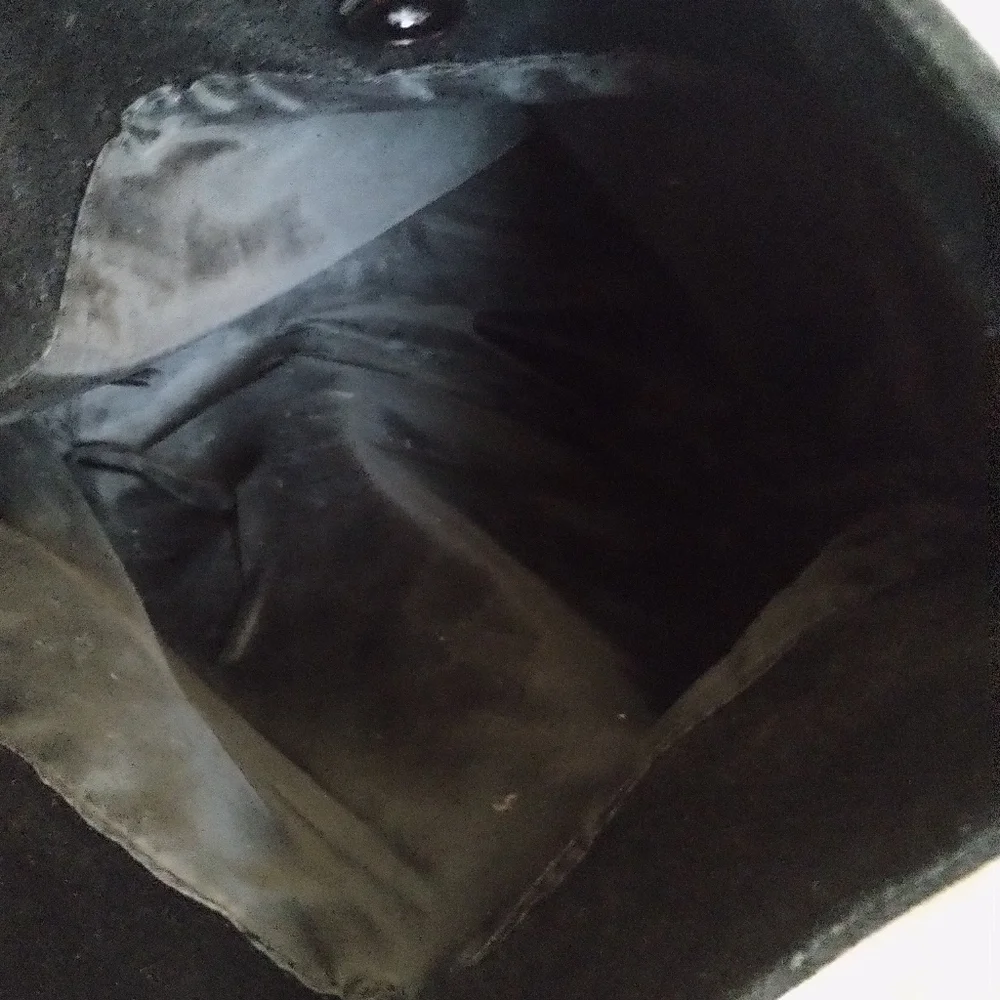 Giorgio Armani Parfums Black Velvet Clutch - Picture 8 of 9